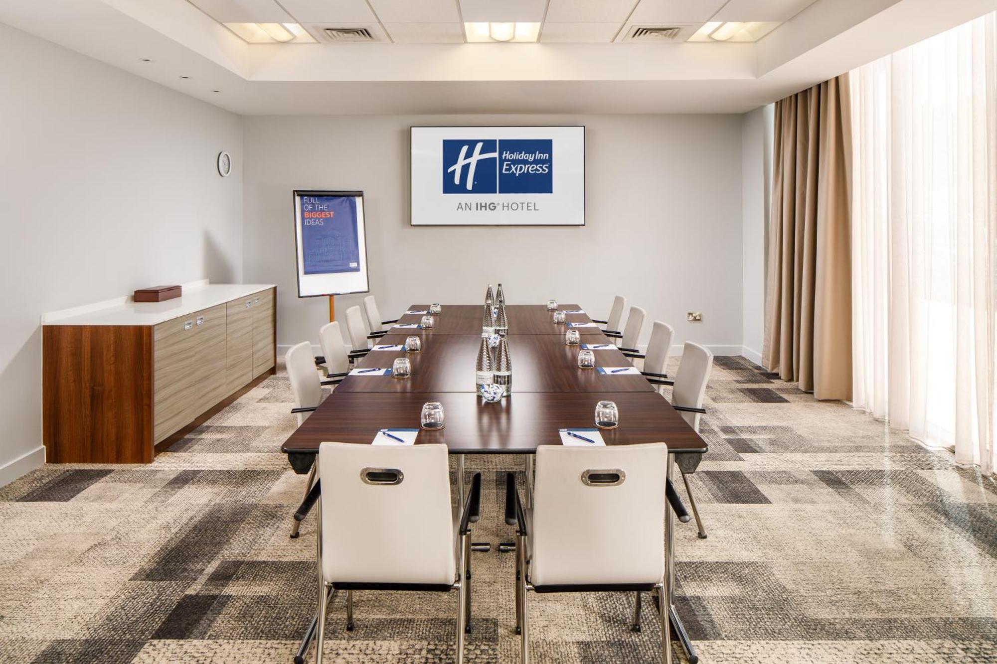 Express - Excel By Ihg Лондон